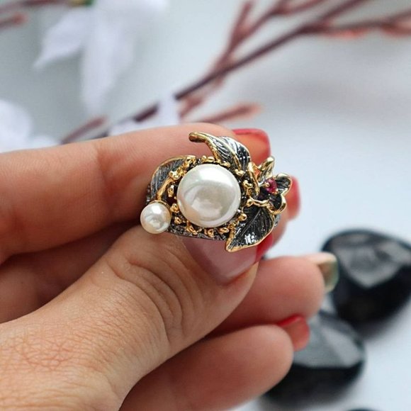 Artistic Round White Pearl Bohemia Black Leaf Flower Ring - Picture 9 of 11